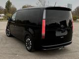 Hyundai Staria 2022 года за 21 000 000 тг. в Алматы – фото 2