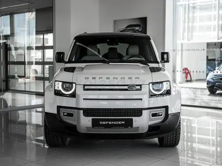 Land Rover Defender 2023 годаүшін57 395 000 тг. в Астана – фото 2