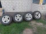 Шины с дискам. за 220 000 тг. в Семей