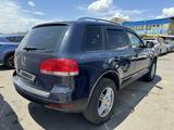 Volkswagen Touareg 2002 года за 5 700 000 тг. в Алматы – фото 3