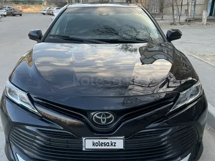 Toyota Camry 2018 года за 7 800 000 тг. в Актау