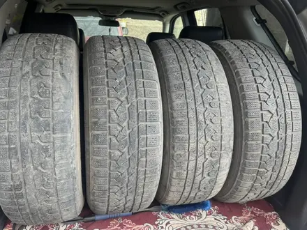 Комплект шин 255/65 r17 за 20 000 тг. в Караганда