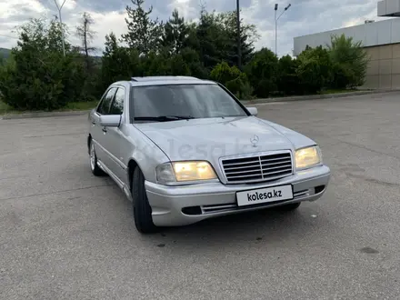 Mercedes-Benz C 280 1995 года за 2 100 000 тг. в Алматы