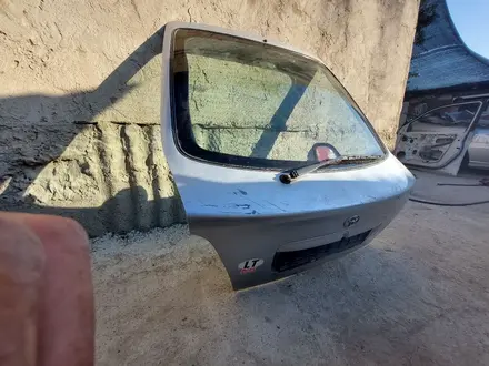 Багажник на Toyota Avensis 1 поколентя на xjbk за 80 000 тг. в Шымкент – фото 2