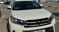 Toyota Highlander 2017 годаүшін12 600 000 тг. в Актобе – фото 2