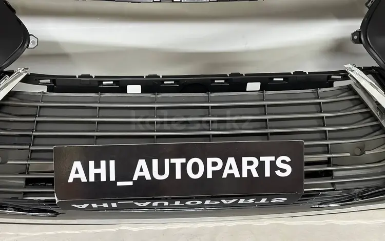 Молдинг решетки бампера на Lexus за 30 000 тг. в Алматы