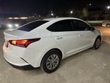 Hyundai Accent 2020 года за 8 500 000 тг. в Жанаозен – фото 2