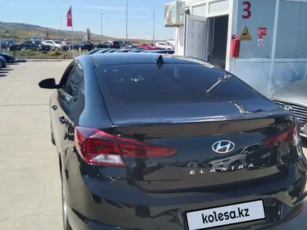 Hyundai Elantra 2019 годаүшін5 600 000 тг. в Актобе – фото 2