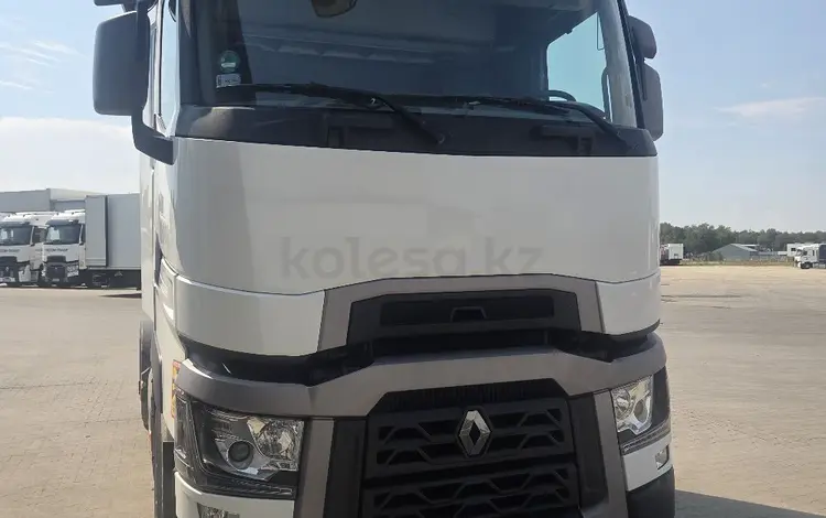 Renault  T-Series 2020 года за 33 000 000 тг. в Астана