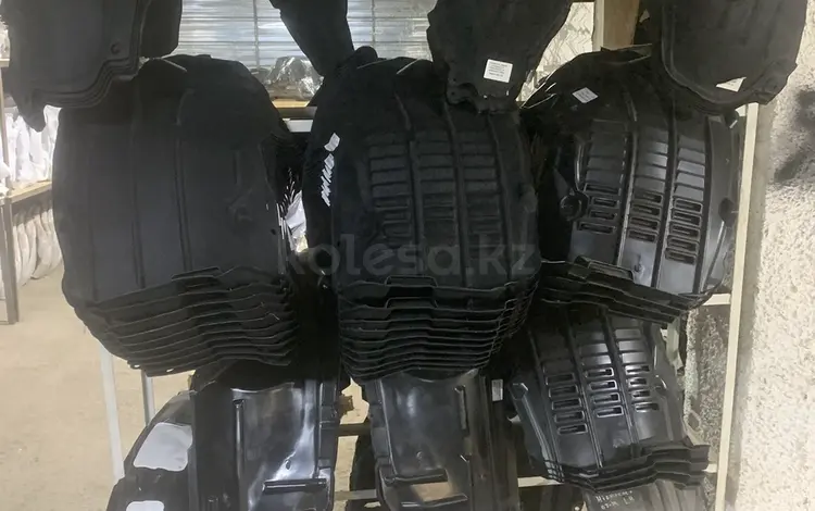 Подкрыльники Камри 70 Рав 4 Хайландр 4Runner за 15 000 тг. в Астана