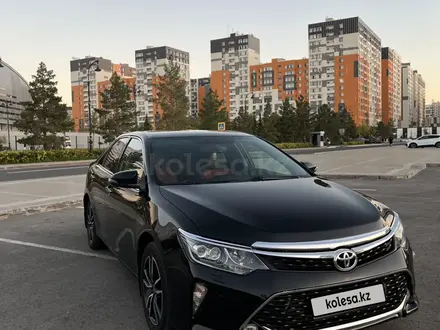Toyota Camry 2017 года за 10 950 000 тг. в Астана