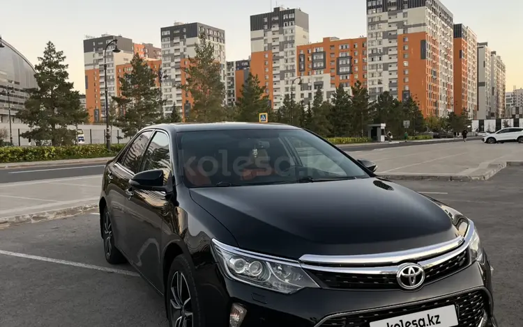 Toyota Camry 2017 года за 10 950 000 тг. в Астана