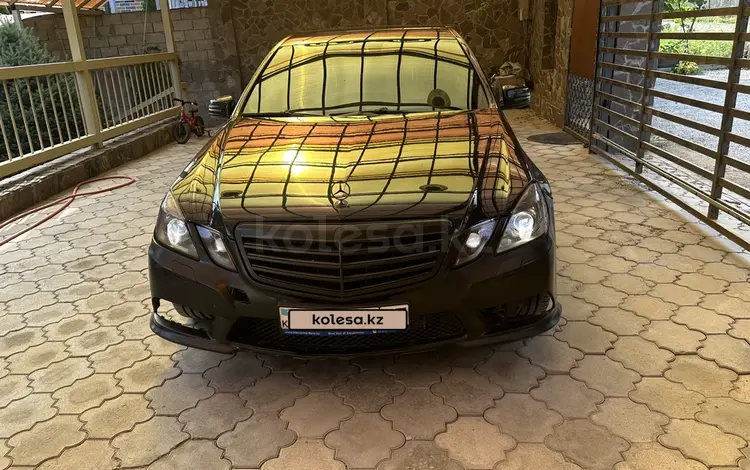 Mercedes-Benz E 300 2010 года за 6 500 000 тг. в Алматы