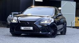 Lexus ES 350 2018 года за 20 300 000 тг. в Алматы