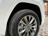 Toyota Land Cruiser 2022 года за 56 000 000 тг. в Шымкент – фото 5