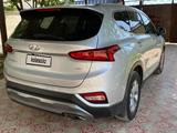 Hyundai Santa Fe 2018 годаүшін10 500 000 тг. в Сарыагаш – фото 5