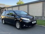 Toyota Sienna 2015 года за 16 000 000 тг. в Шымкент