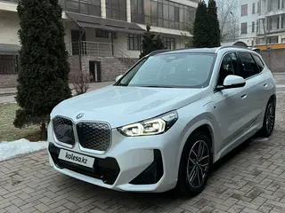 BMW IX1, 2025