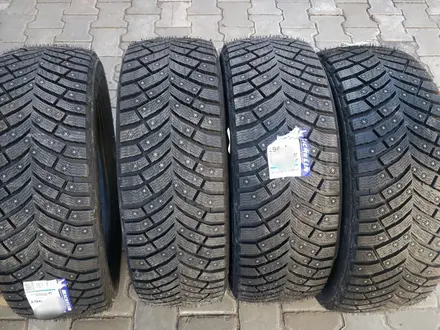 225 55 19 новые зимние шипованные шины MICHELIN X ICE NORTH4 за 120 000 тг. в Алматы