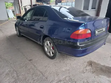 Toyota Avensis 1998 года за 2 000 000 тг. в Конаев (Капшагай)