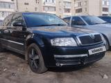 Skoda Superb 2005 года за 3 000 000 тг. в Усть-Каменогорск – фото 2