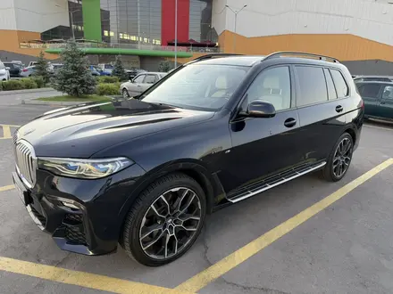 BMW X7 2019 года за 33 000 000 тг. в Алматы – фото 2