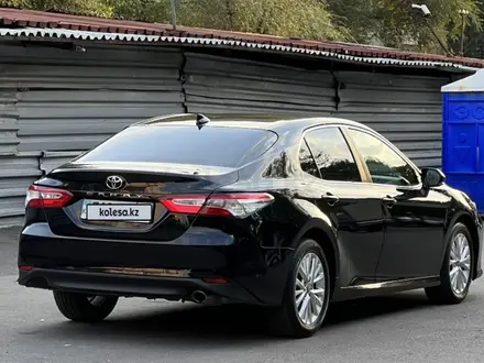 Toyota Camry 2020 года за 12 700 000 тг. в Алматы – фото 3