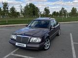 Mercedes-Benz E 220 1995 года за 2 800 000 тг. в Туркестан – фото 2