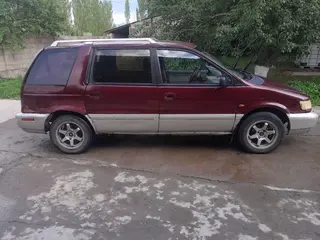 Mitsubishi Space Wagon