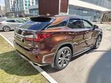Lexus RX 300 2019 года за 21 000 000 тг. в Астана – фото 2