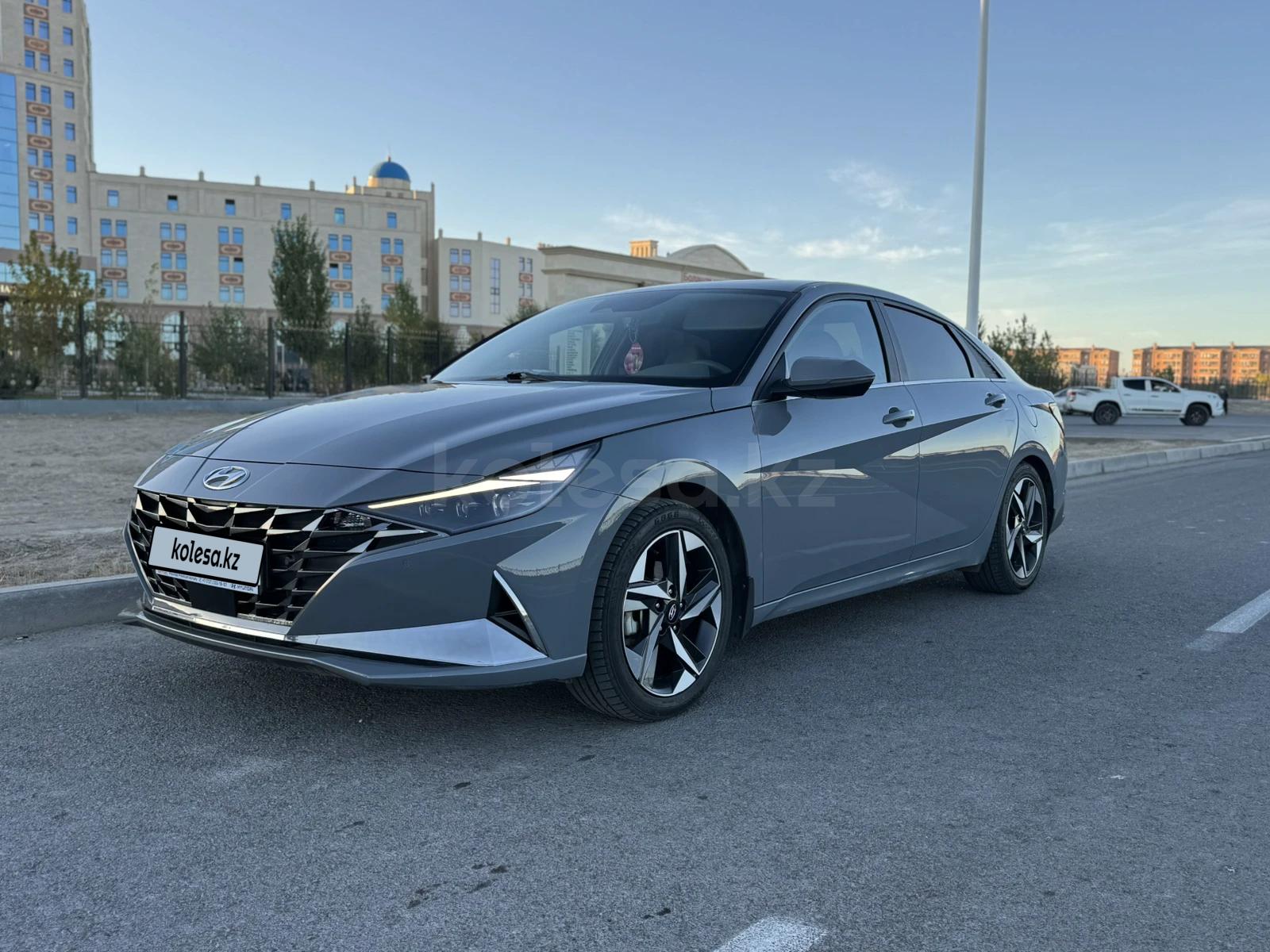 Hyundai Elantra 2021 г.