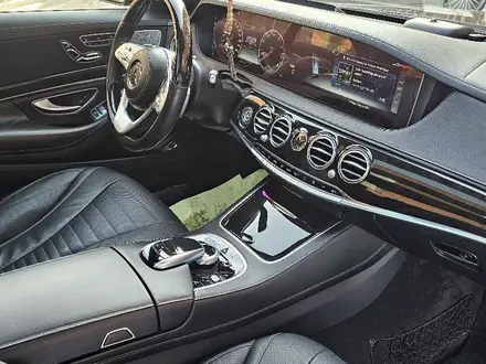 Mercedes-Benz S 450 2018 года за 31 000 000 тг. в Алматы – фото 19