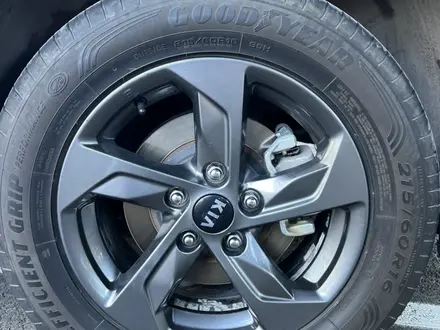 Kia K5 2021 года за 9 200 000 тг. в Караганда – фото 16