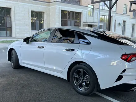 Kia K5 2021 года за 9 200 000 тг. в Караганда – фото 6