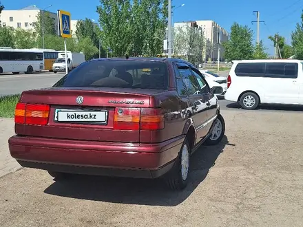 Volkswagen Passat 1994 года за 1 550 000 тг. в Астана – фото 4