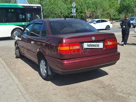 Volkswagen Passat 1994 года за 1 550 000 тг. в Астана – фото 3