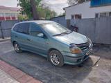 Nissan Almera Tino 2001 года за 3 700 000 тг. в Караганда – фото 2