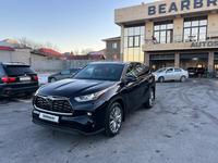 Toyota Highlander 2022 годаfor31 800 000 тг. в Шымкент