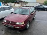 Volkswagen Passat 1995 годаүшін2 500 000 тг. в Тараз