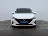 Hyundai Accent 2022 года за 7 200 000 тг. в Астана – фото 2