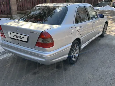 Mercedes-Benz C 200 1994 года за 2 000 000 тг. в Алматы – фото 7