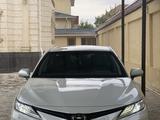 Toyota Camry 2022 годаfor23 000 000 тг. в Шымкент – фото 3