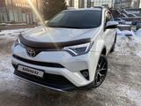 Toyota RAV4 2016 годаfor13 000 000 тг. в Алматы