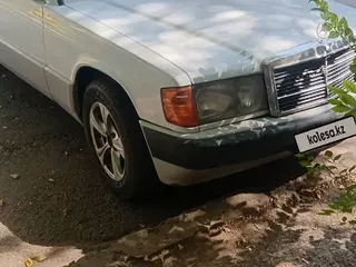 Mercedes-Benz 190