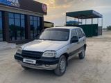 Chevrolet Niva 2004 года за 1 500 000 тг. в Шардара – фото 2