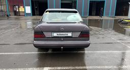 Mercedes-Benz E 220 1993 годаүшін1 550 000 тг. в Усть-Каменогорск – фото 4