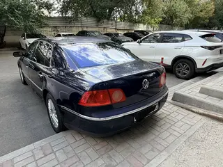 Volkswagen Phaeton, 2002