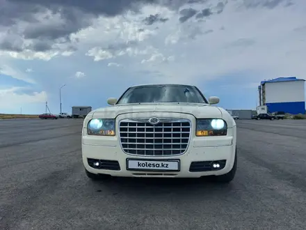 Chrysler 300C 2005 года за 3 500 000 тг. в Усть-Каменогорск – фото 3