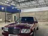 Mercedes-Benz E 220 1993 года за 1 700 000 тг. в Шымкент – фото 4