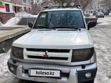 Mitsubishi Pajero iO 2000 годаfor3 800 000 тг. в Караганда – фото 3